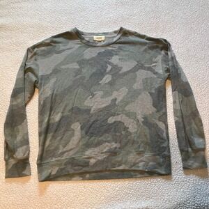 JAK&RAE Camo Print Long Sleeve Crew Neck Pullover Top Green Grey Size M